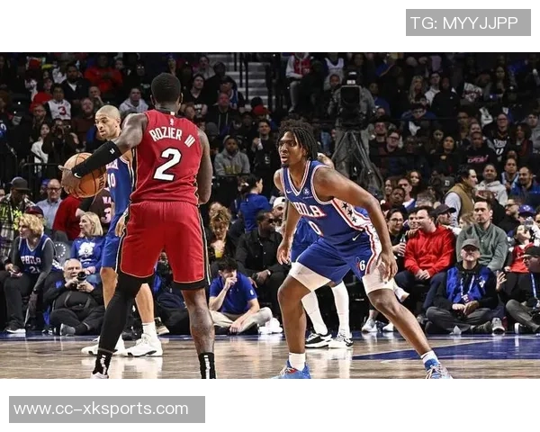 火力全开马克西首节狂砍17分2助助力球队取得领先 火力全开马克西首节狂砍17分2助助力球队取得领先